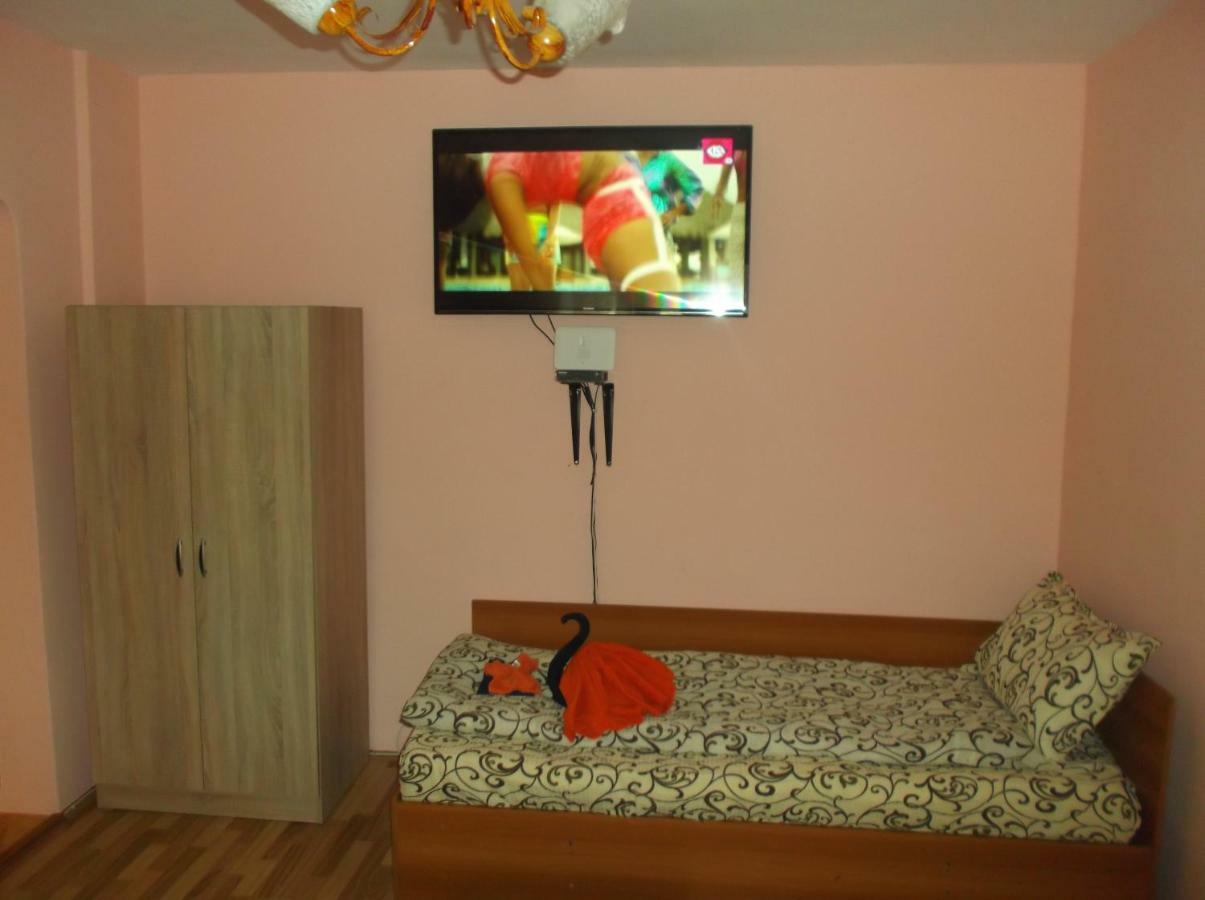 apartament 2 camere semidecomandat LA GICU Sulina Exterior foto